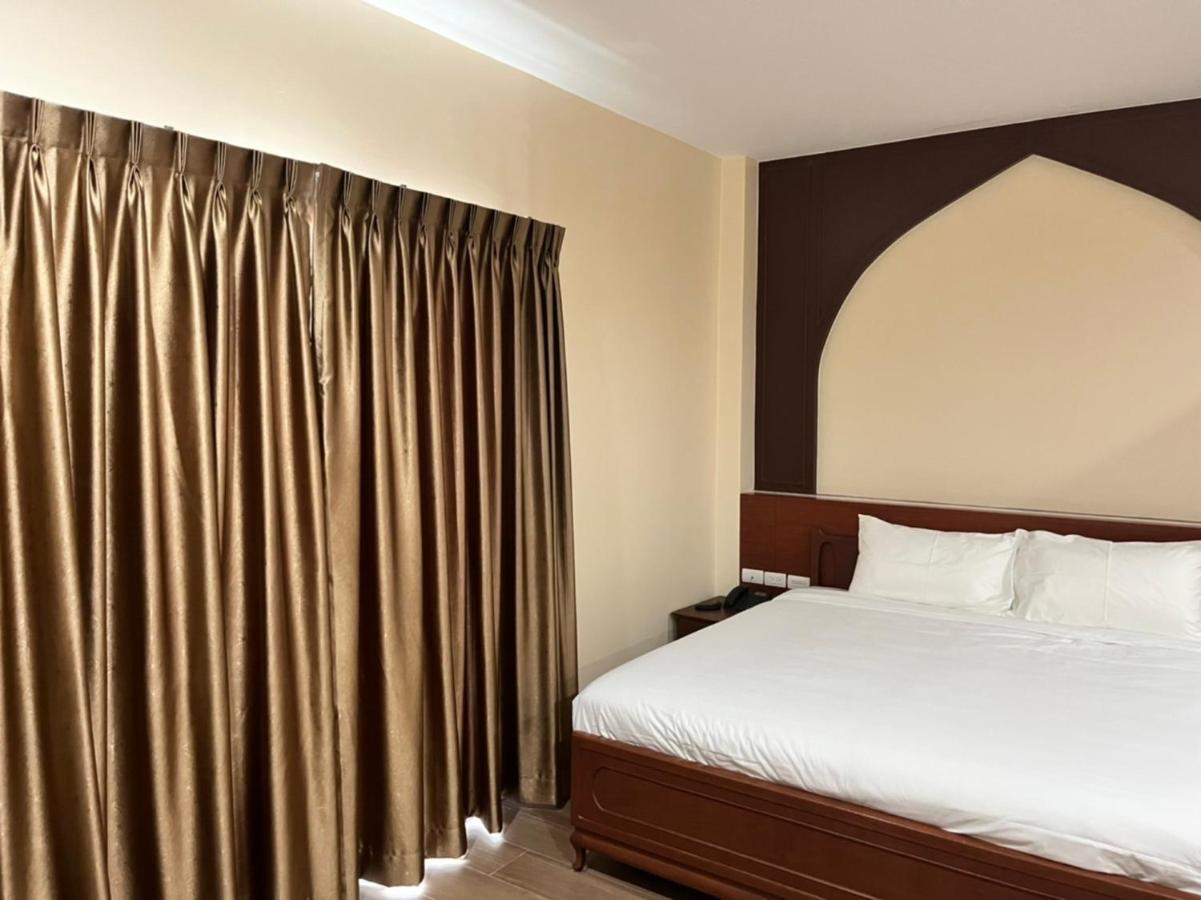 Anwari Hotel Bangkok Buitenkant foto