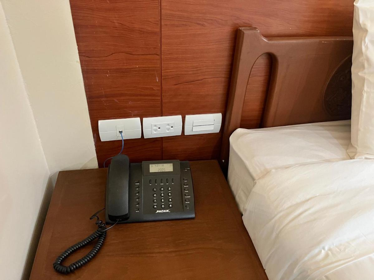 Anwari Hotel Bangkok Buitenkant foto