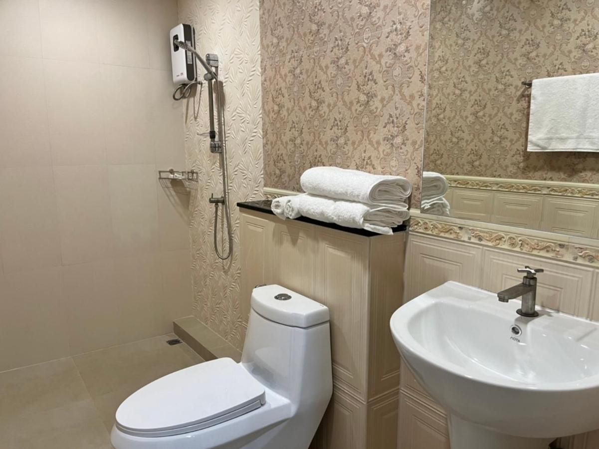 Anwari Hotel Bangkok Buitenkant foto